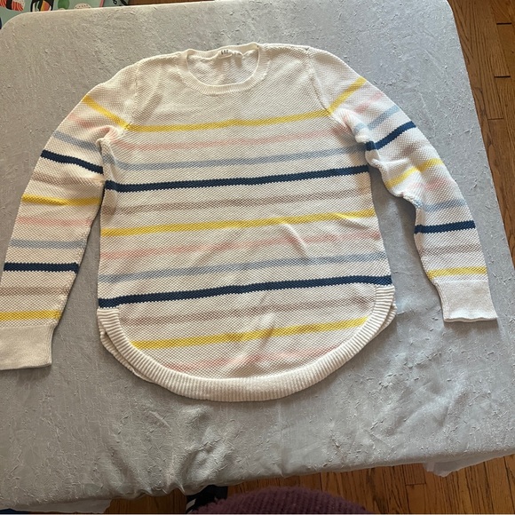 GAP Striped Knit Sweater size medium - Picture 4 of 9